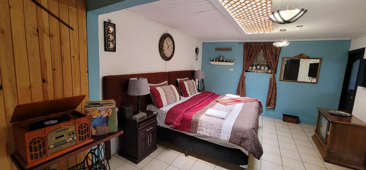 Hotel Vintage "Casa Las Flores" كويتزالتنانغو المظهر الخارجي الصورة