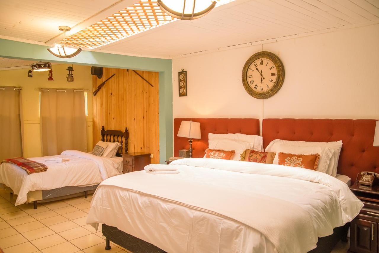 Hotel Vintage "Casa Las Flores" كويتزالتنانغو المظهر الخارجي الصورة