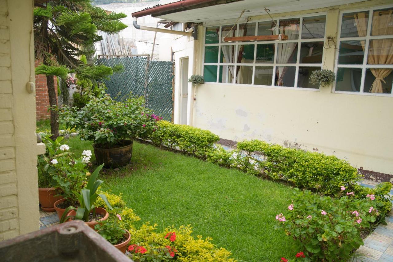 Hotel Vintage "Casa Las Flores" كويتزالتنانغو المظهر الخارجي الصورة