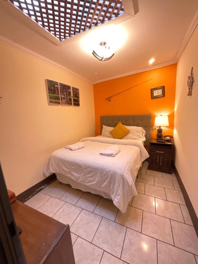 Hotel Vintage "Casa Las Flores" كويتزالتنانغو المظهر الخارجي الصورة